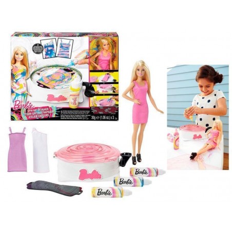 Barbie gira y diseña  Mattel