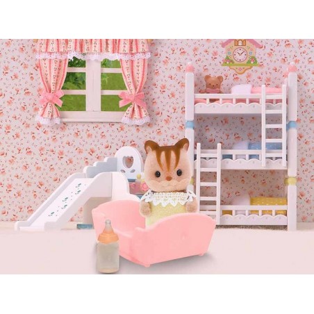 Sylvanian Families Bebé Ardilla Nuez