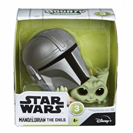 Figura Babby Yoda Mirando Dentro del Casco Bounty Collection