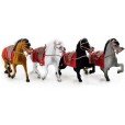 Pack de cuatro caballos con complementos